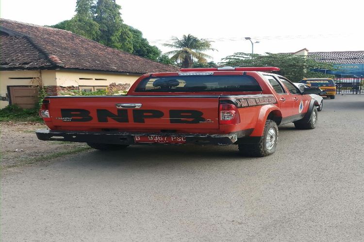 Mobil dinas milik BPBD diamankan di kantor Mapolres Bima Kota karena melanggar aturan