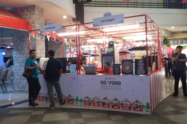 Go Food Festival di Bandung menghadirkan 24 merchant kuliner yang masuk top chart. 