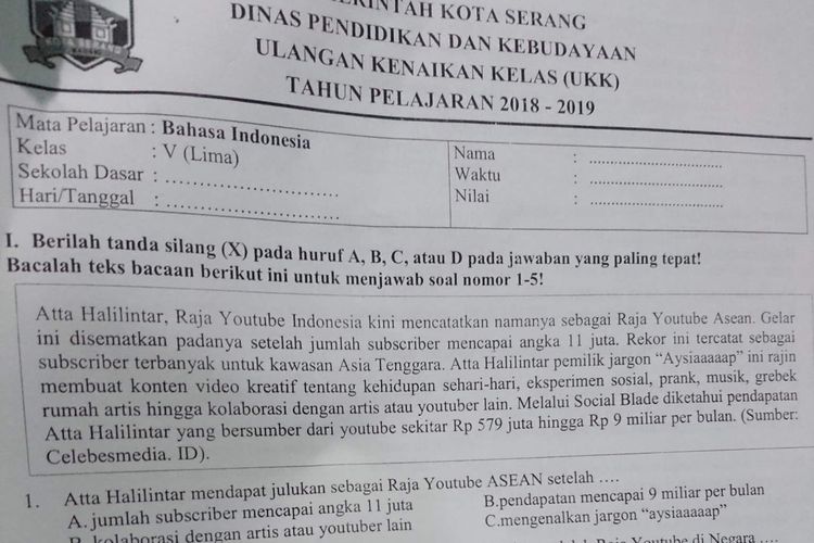 Soal ulangan kenaikan kelas (UKK) di sebuah sekolah di Kota Serang yang mencantumkan nama Atta Halilintar dengan kop resmi Pemkot Serang. 