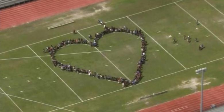 Aksi pelajar di SMA Coral Springs, Florida. (CNN)