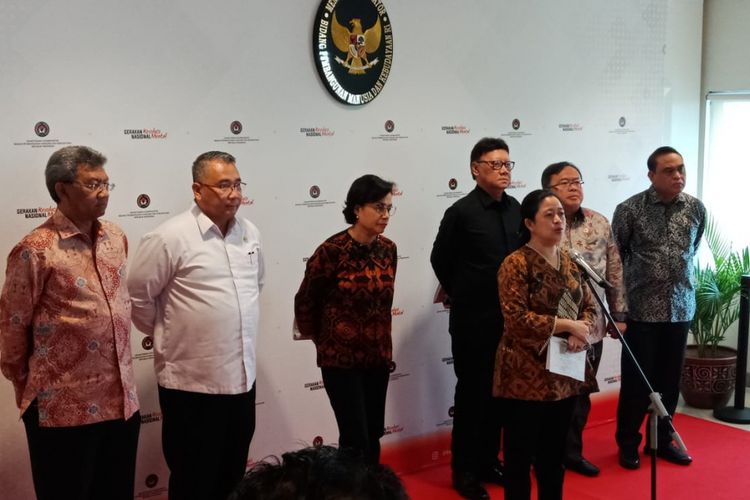 Konferensi pers terkait penyetaraan gaji perangkat desa di Kantor Kemenko PMK, Jakarta Pusat, Kamis (24/1/2019). 