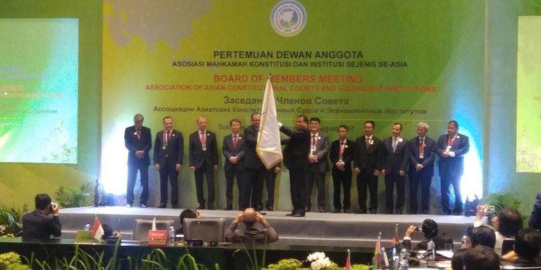 Prosesi peralihan kepemimpinan AACC dari Indonesia kepada Malaysia di Solo, Jawa Tengah, Selasa (8/8/2017).