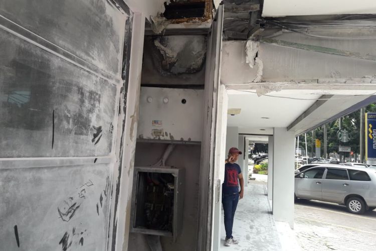 Kebakaran terjadi di restoran KFC, Pondok Indah, Jakarta Selatan, Sabtu (9/3/2019) 
