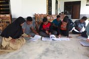 13 Siswa SMA di Gorontalo Jalan Seharian Susuri Hutan demi Ikuti UNBK