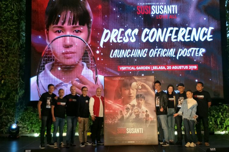 Jumpa pers rilis poster dan soundtrack film Susi Susanti Love All di kawasan Gatot Subroto, Jakarta Selatan, Selasa (20/8/2019). Terlihat di dalamnya, Daniel Mananta, Laura Basuki, Rossa, Irwan Musry.
