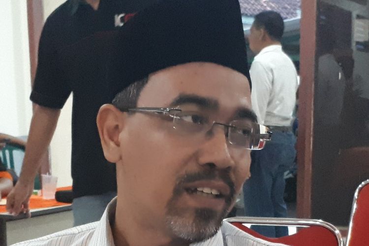 Ketua KPU Kota Probolinggo H. A. Hudri menyebut sebelum dicetak dan dipasang, desain baliho caleg sudah diajukan ke parpol masing-masing untuk dicek. 