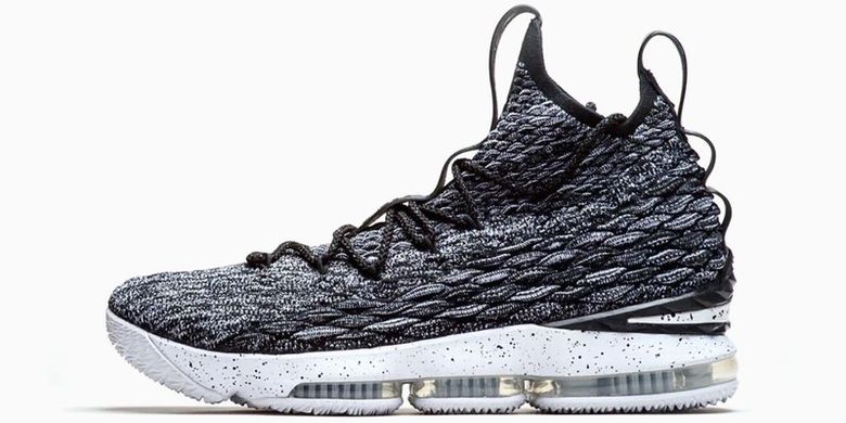 Nike LeBron XV