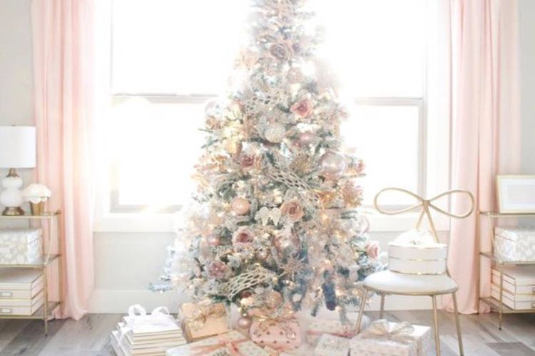 Dekorasi Natal dengan Sentuhan Milenial Pink 