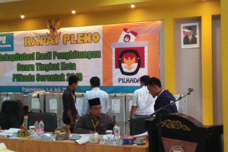 Rapat Pleno KPU Palembang menetapka pasangan nomor urut 1 Harjoyo-Fitirianti Agustinda mendapatkan suara terbanyak.
