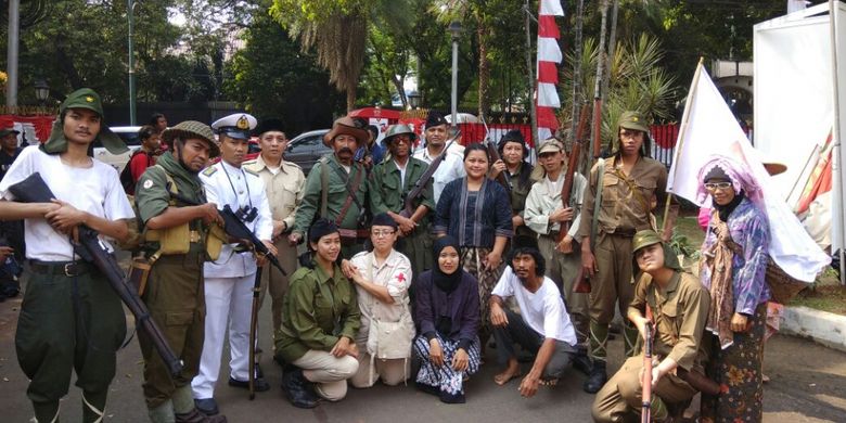 Museum Perumusan Naskah Proklamasi kembali menggelar Kegiatan Napak Tilas Proklamasi pada Rabu (16/8/2017). 