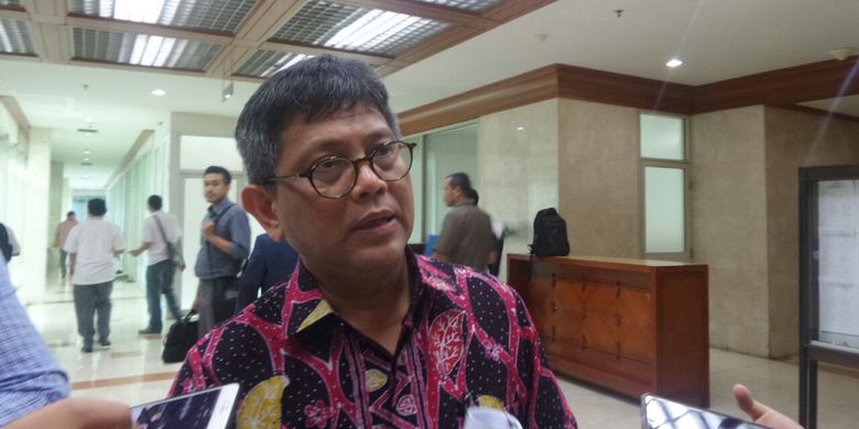 Anggota Komisi III DPR Taufiqulhadi di Kompleks Parlemen, Senayan, Jakarta, Kamis (5/10/2017).