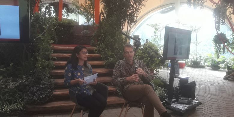 Direktur Jenderal Hubungan Politik Kementerian Luar Negeri Belanda, Andre Haspels, pada acara College Tour di Ecodome, Kebun Raya Bogor, Selasa (28/11/2017). 