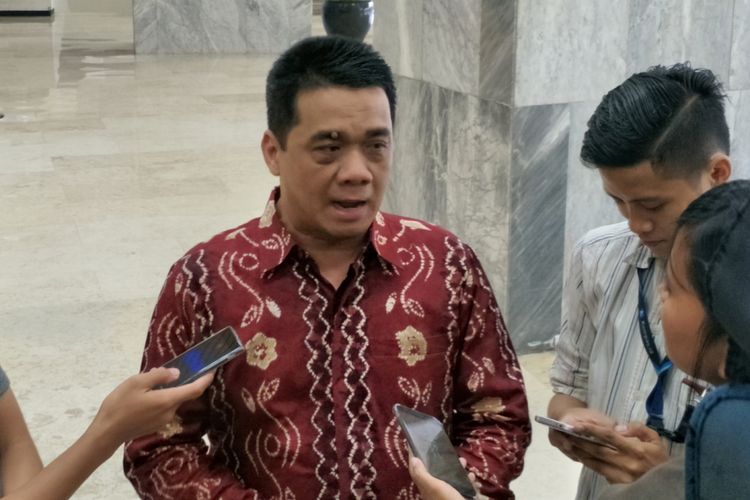 Ketua DPP Partai Gerindra Ahmad Riza Patria saat ditemui di Kompleks Parlemen, Senayan, Jakarta, Jumat (12/1/2018). 