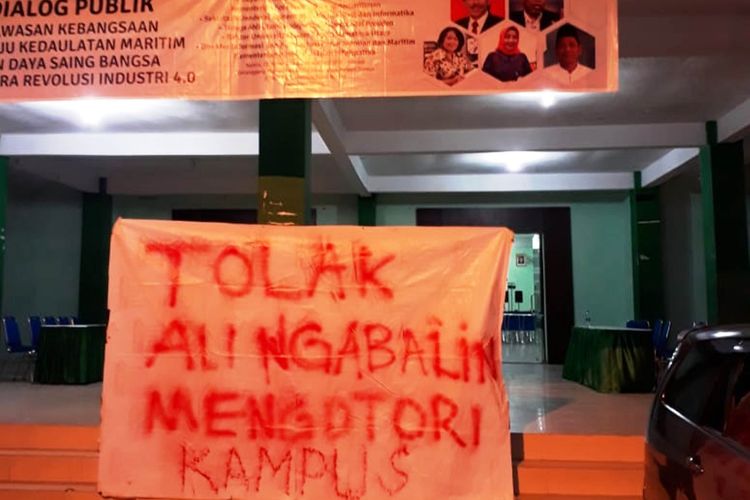 Insiden pengusiran Ali Mochtar Ngabalin di kampus UIN Sumut pada Kamis (21/3/2019) oleh demonstran mahasiswa dibantah pihak kampus, Minggu (24/3/2019)