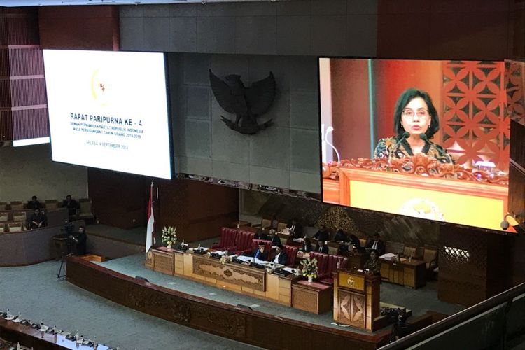 Suasana Rapat Paripurna RAPBN 2019 di gedung DPR RI, Selasa (4/9/2018). Menteri Keuangan Sri Mulyani Indrawati dalam rapat ini menyampaikan tanggapan pemerintah atas pandangan umum fraksi-fraksi terhadap RAPBN 2019.