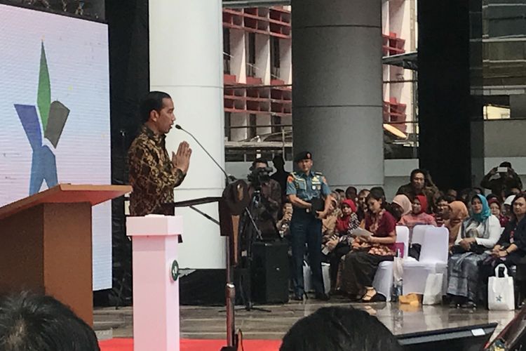 Presiden Joko Widodo saat meresmikan gedung Perpustakaan Nasional di Jalan Medan Merdeka Selatan, Jakarta Pusat, Kamis (14/9/2017).