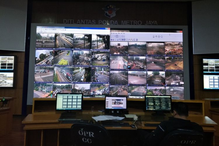 Ruang Traffic Management Center (TMC) Polda Metro Jaya. Foto diambil pada Rabu (6/6/2018).