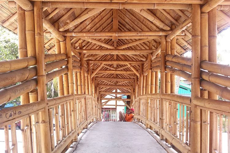Bambu juga bisa digunaka sebagai salah satu material jembatan