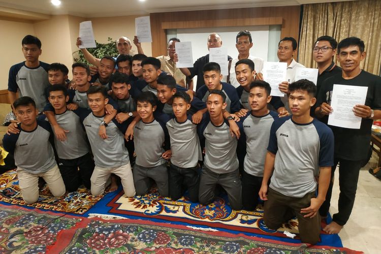 Sebanyak 19 pemain muda dikirimkan Vamos Indonesia ke Spanyol untuk berlatih di sana.