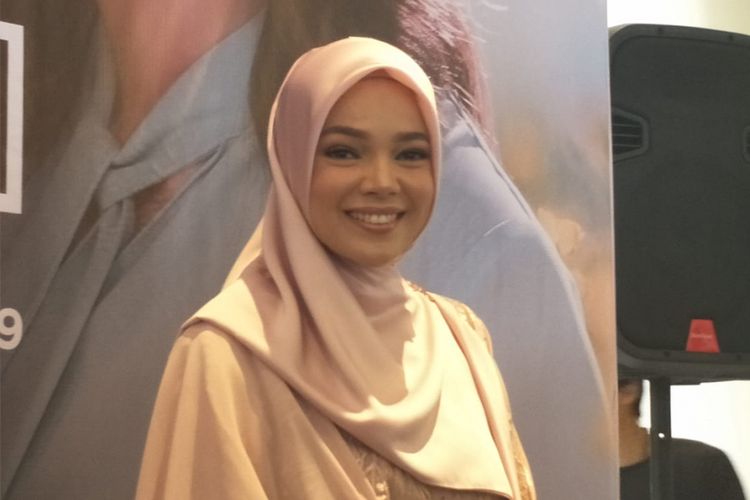 Dewi Sandra saat ditemui dalam acara Wardah Feel The Beauty di kawasan Kebayoran, Jakarta Selatan, Senin (18/2/2019).