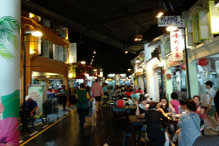 Malaysian Food Street di Resorts World Sentosa, Singapura, Minggu (3/12/2017).