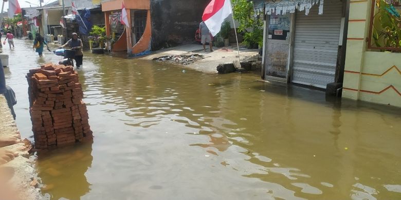 Banjir rob di kawasan Tambaklorok, Kota Semarang