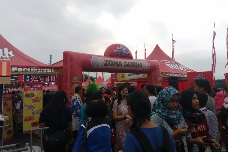 Pucuk Coolinary Festival di Malang, Jawa Timur. Tiga zona untuk membagi lebih dari 100 stand makanan. Gurih, manis, pedas.