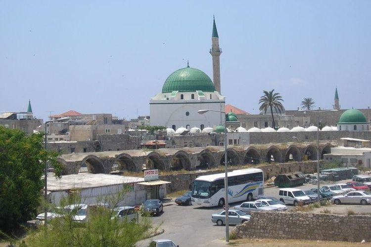 Masjid El-Jazzar dibangun pada 1781 dan dianggap sebagai salah satu masjid terindah di Israel.