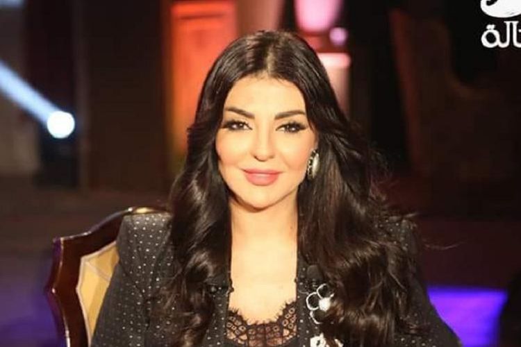 Raghida Chalboub, pembawa acara asal Lebanon yang memandu sebuah acara bincang-bincang kontroversial di Mesir.