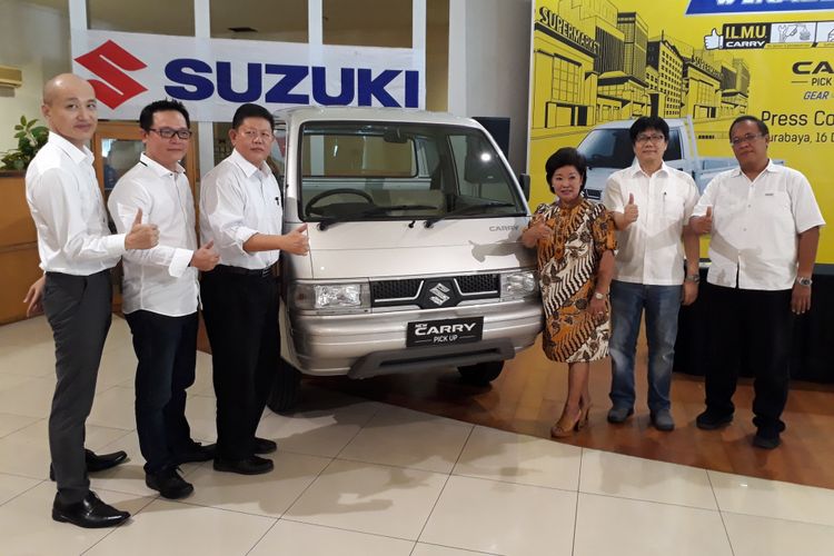 Suzuki mengundang pengusaha sukses dengan Suzuki Carry sebagai kendaraan kerja dalam Kabar Wirausaha.