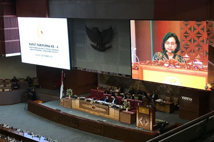 Suasana Rapat Paripurna RAPBN 2019 di gedung DPR RI, Selasa (4/9/2018). Menteri Keuangan Sri Mulyani Indrawati dalam rapat ini menyampaikan tanggapan pemerintah atas pandangan umum fraksi-fraksi terhadap RAPBN 2019.