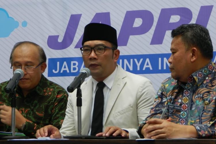 Gubernur Jawa Barat Ridwan Kamil saat ditemui wartawan di Gedung Sate, Jalan Diponegoro, Kamis (1/11/2018).