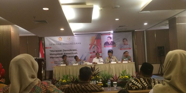 Dahnil Anzar Simanjuntak saat acara seminar yang bertema Merawat Demokrasi, Mengawal Konstitusi, Menyambut Transisi? yang digelar Fraksi MPR RI Partai Gerindra di Hotel Santika, Depok, Jumat (5/10/2018).