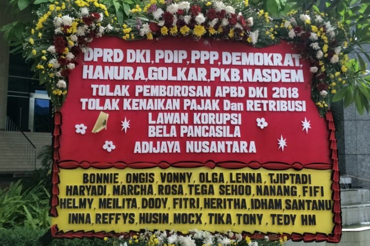 Karangan bunga di depan gedung DPRD DKI Jakarta pagi ini, Jumat (24/11/2017).