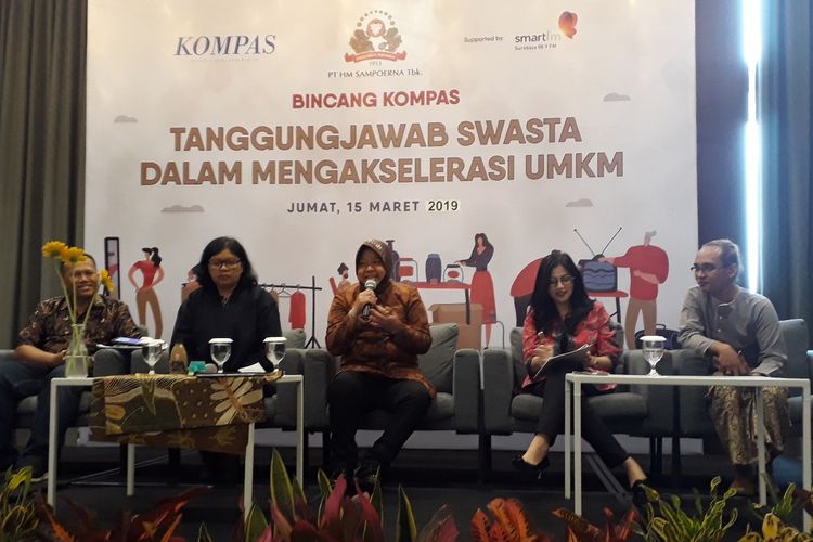 Wali Kota Risma dalam acara Bincang KOMPAS di Surabaya, Jumat (15/3/2019)