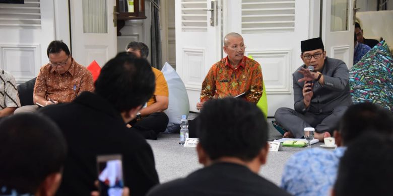 Gubernur Jawa Barat Ridwan Kamil saat menjadi pembicara dalam acara Temu Pimpinan untuk Aspirasi Masyarakat (Tepas) di Gedung Pakuan, Jalan Cicendo, Jumat (22/2/2019). 