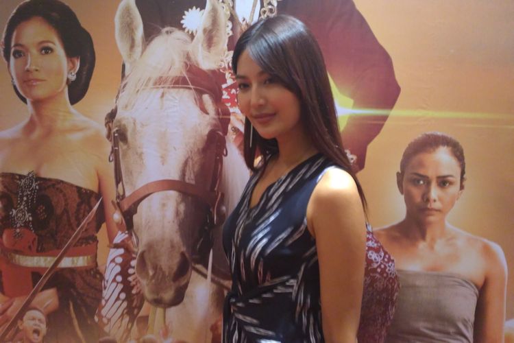 Maria Selena saat menghadiri pemutaran perdana film Sultan Agung: Tahta, Perjuangan, Cinta di kawasan Kuningan, Jakarta Selatan, Minggu malam (12/8/2018).