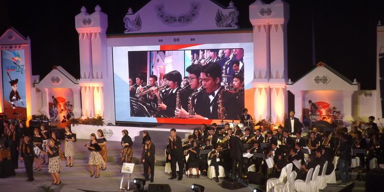 SMM 2 Bantul Yogyakarta diberi kepercayaan menjadi musik pengiring dalam Pembukaan Lomba Kompetensi Siswa SMK Tingkat Nasional yang diadakan di Yogyakarta (8/7/2019)