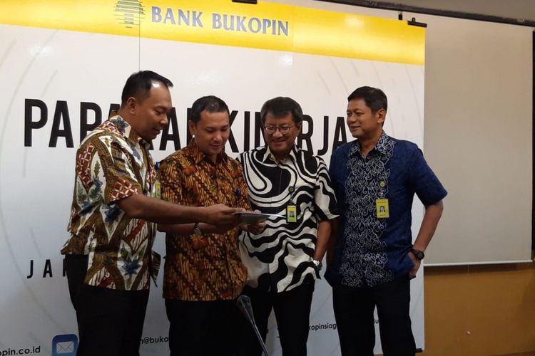 Jajaran Direksi Bank Bukopin saat memberikan paparan laporan keuangan kuartal III tahun 2018, Selasa (16/10/2018).