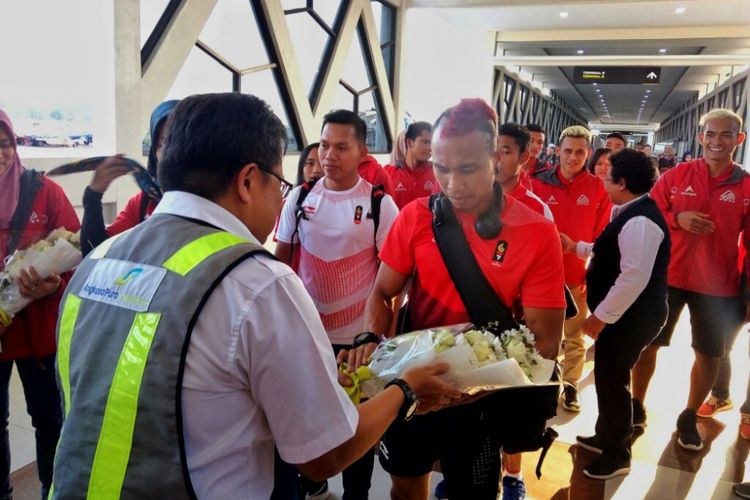 PT Angkasa Pura I menyambut kedatangan Tim Panjat Tebing Indonesia di Bandara Adi Sutjipto Yogyakarta. Selain memberikan ucapan selamat atas prestasi yang ditorehkan di Asian Games 2018, PT Angkasa  Pura juga memberikan karangan bunga kepada Tim Panjat Tebing Indonesia 