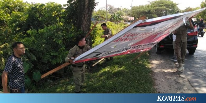 Salahi Aturan, Bawaslu Sapu Bersih Alat Peraga Kampanye