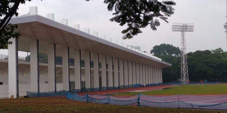 Lapangan bola di kompleks Gelora Bung Karno, Kamis (18/1/2018).