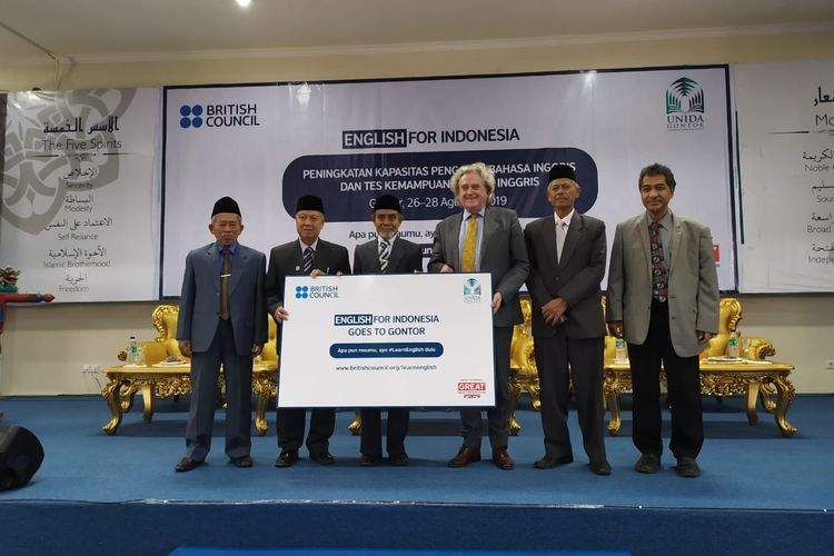 Pondok Modern Gontor Ponorogo dan British Council bekerjasama dalam memajukan pengajaran bahasa Inggris lewat program English for Indonesia.