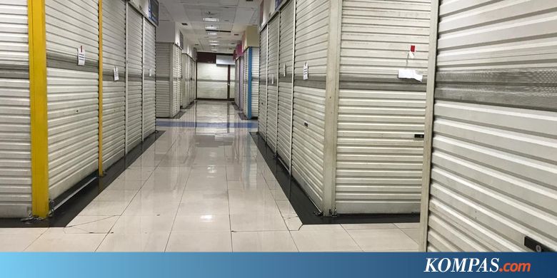 Keluh Kesah Penjual Pakaian di Detos yang Omzetnya Menurun Drastis