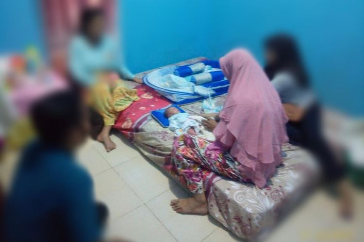 Remaja 14 tahun melahirkan anak di luar nikah di Pangkal Pinang, Kepulauan Bangka Belitung, Kamis (1/8/2019).