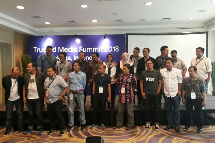 Sebanyak 22 media elektronik atau media online di Indonesia menandatangani Memorandum of Understanding (MoU) CekFakta.com, sebuah aliansi pengecekan fakta kolaborasi Aliansi Media Siber Indonesia (AMSI) dan Masyarakat Antifitnah Indonesia (Mafindo), Sabtu (5/5/2018).