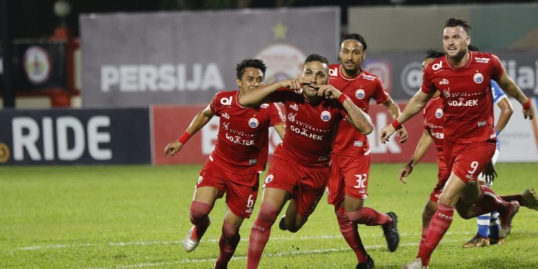 Selebrasi pemain Persija Jakarta pada laga tunda pekan keenam Liga 1 melawan Persib Bandung, Sabtu (30/6/2018).