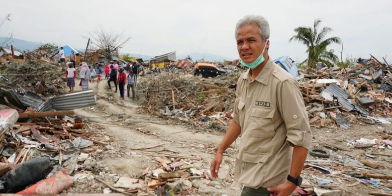 DOK Humas Pemerintah Provinsi Jawa Tengah saat meninjau lokasi terdampak gempa dan tsunami di Palu, Sulawesi Tengah, Senin (15/10/2018).