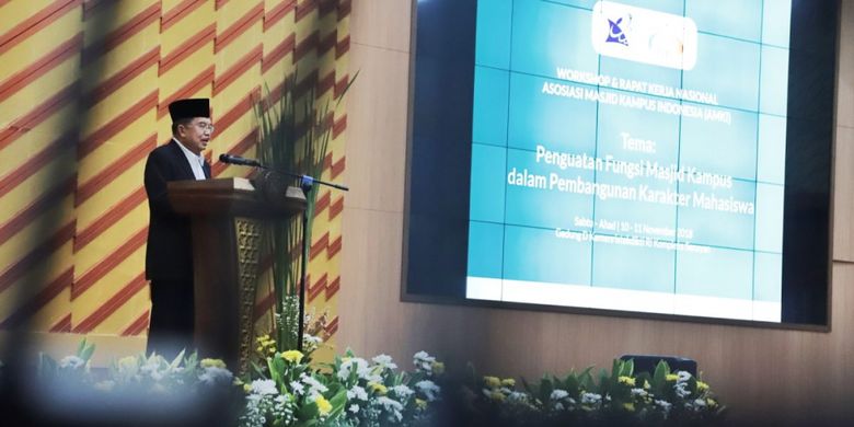 Wakil Presiden Jusuf Kalla membuka Rapat Kerja Nasional Asosiasi Masjid Kampus Indonesia (AMKI) di Auditorium Gedung D Kemenristekdikti, Jakarta (10/9/2018).
