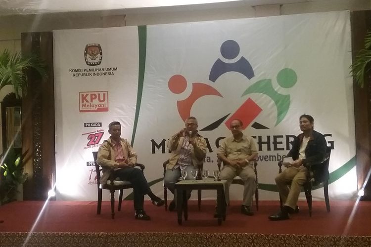 Diskusi Komisi Pemilihan Umum (KPU) RI dan wartawan dalam Media Gathering di Yogyakarta, Kamis (23/11/2017).